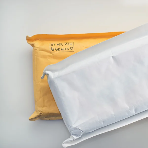 Duas encomendas de correio aéreo — Fotografia de Stock