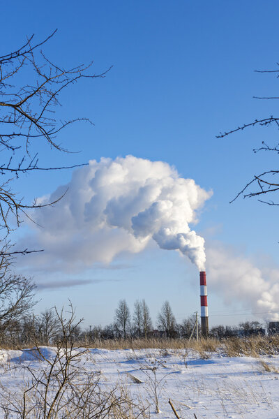 White emissions to atmosphere from power plant chimney