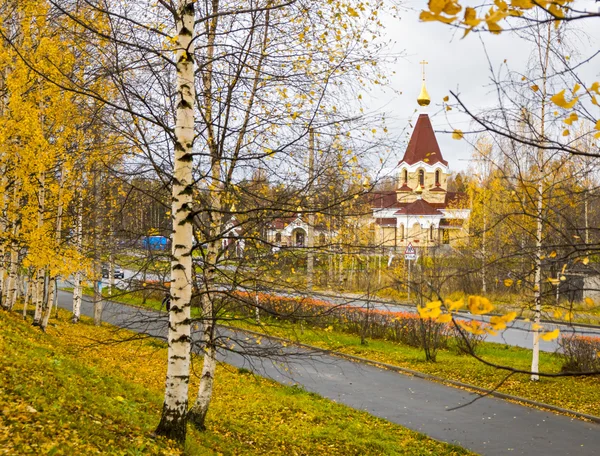 Panteleimon kostel na podzim — Stock fotografie