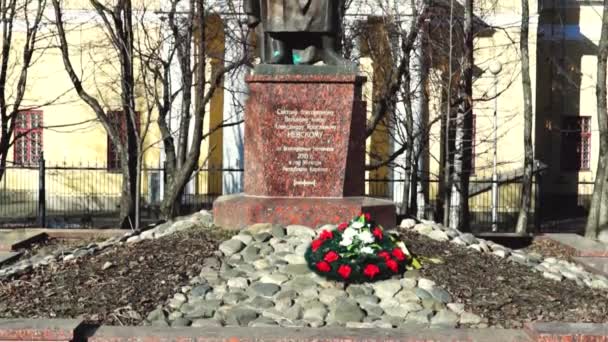 Iglesia y monumento a Alexander Navsky — Vídeos de Stock