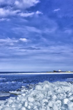 HDR Onego Gölü noktasının dikey yatay