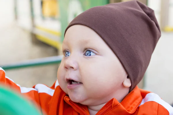 Portret van een kleine jongen — Stockfoto