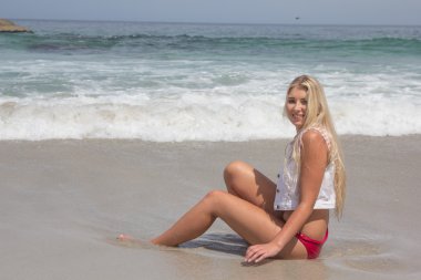 Duygu Refreshed açık havada