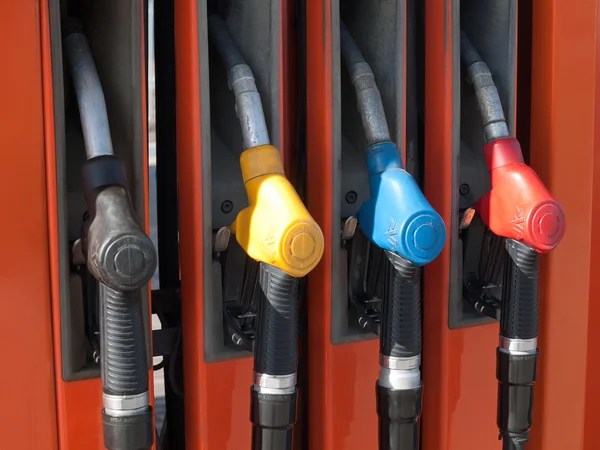 Guns petrol to auto-gas station — Stock Photo, Image