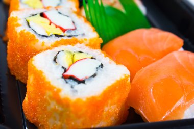 Suşi ve sashimi kadar yakın