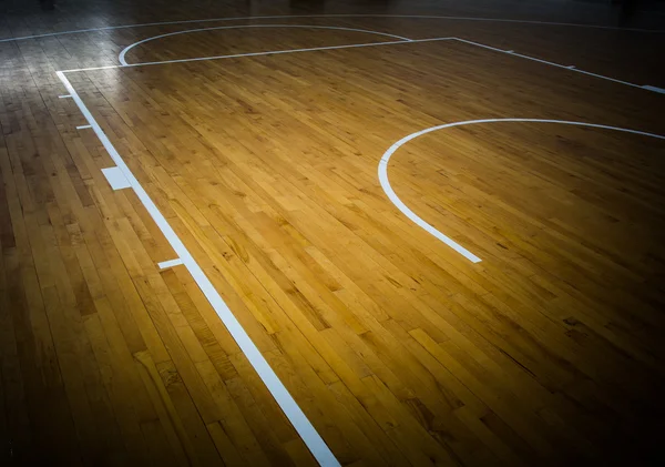 Suelo de madera cancha de baloncesto — Foto de Stock