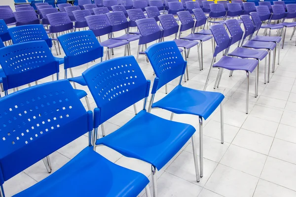 Židle v konferenční místnosti — Stock fotografie