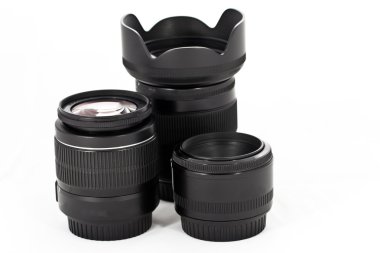 Kamera lensini kapat