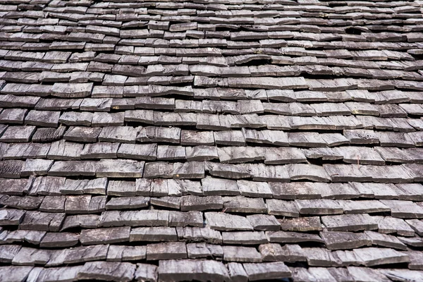 Toiture en bois détail motif — Photo