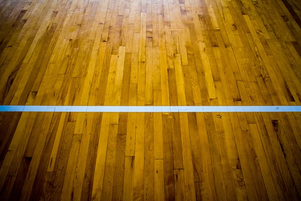 木地板篮球场 — 图库照片
