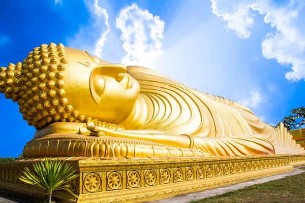 Gran estatua de Buda — Foto de Stock