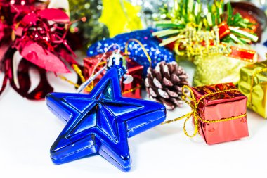 Soyut arkaplanda Noel süslemesi