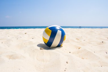 Plajda voleybol 