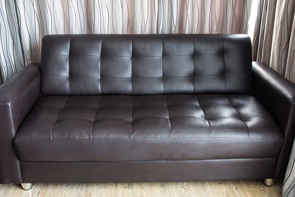 Sofa w salonie — Zdjęcie stockowe