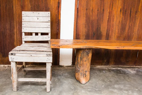 ポーチの木製の椅子 — ストック写真