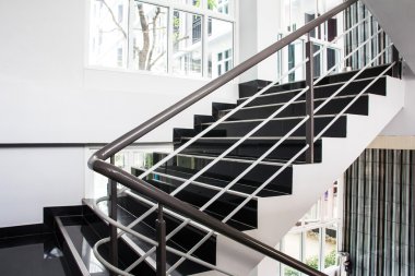 modern iç merdiven ile