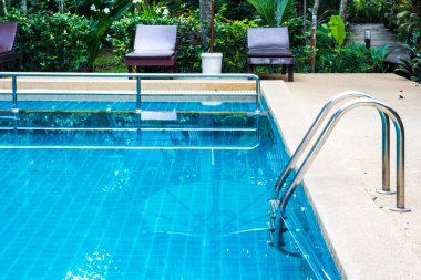 merdiven Yüzme Havuzu 