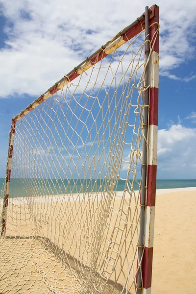 Plaży boisko piłki nożnej popularny sport — Zdjęcie stockowe