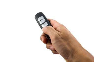 araba anahtarları tutan