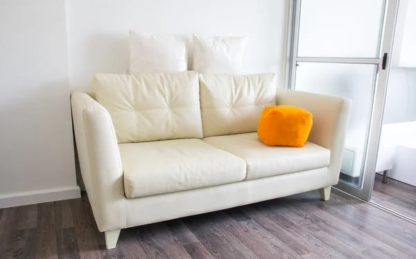 Sofa in the living room — Stock Photo, Image