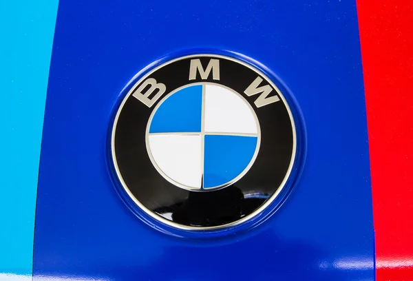 Logo de la marca "BMW" en —  Fotos de Stock