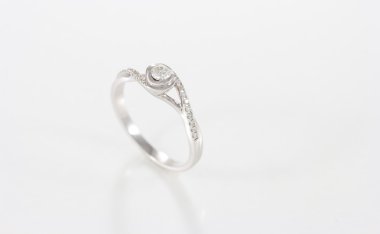 Kapatmak yüzüğü dimond kadar