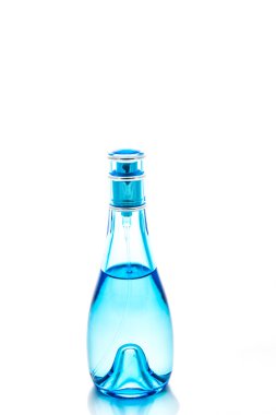 parfüm şişesi kadar kapatın