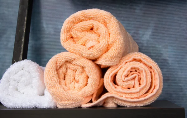 Έλασης πετσέτες στοιβάζονται — Φωτογραφία Αρχείου
