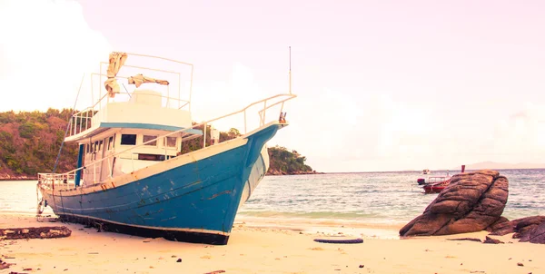 Boot am Strand — Stockfoto