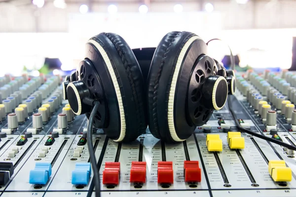 Panel de control del mezclador de música de sonido —  Fotos de Stock