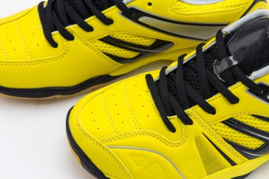 sarı spor ayakkabı