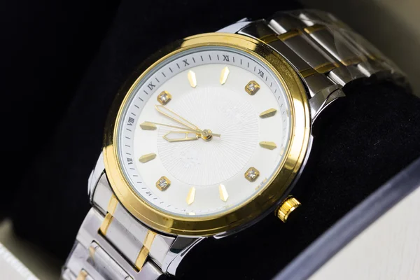 Luxury watch on a box — Stock Photo, Image