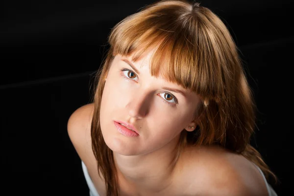 Close-up artistieke portret van aantrekkelijk meisje — Stockfoto