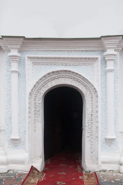 Elementem klasycznego wzoru architektonicznego stary mur z kolumny — Zdjęcie stockowe