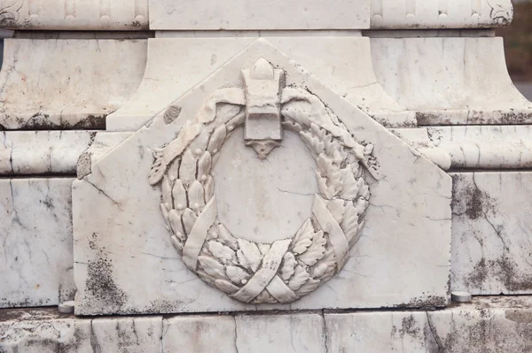 Fragmento arquitectónico afresco na parede de um edifício antigo — Fotografia de Stock