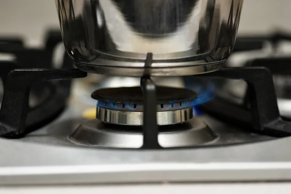 Gás queimado de um fogão de cozinha — Fotografia de Stock