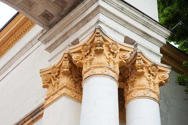 Elemento coluna no edifício arquitectónico histórico — Fotografia de Stock