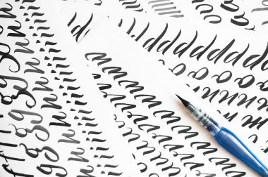 Arka plan yazı elle çizilmiş. waterbrush hat kağıt üzerinde