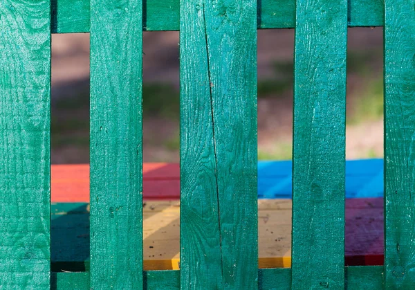 Vintage houten hek achtergrond met verf peeling — Stockfoto