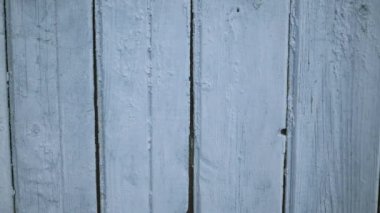 Çatlak ve lekeli eski ahşap turkuaz döşeme dokusu. Ahşap masa üstünün soyut arkaplanı