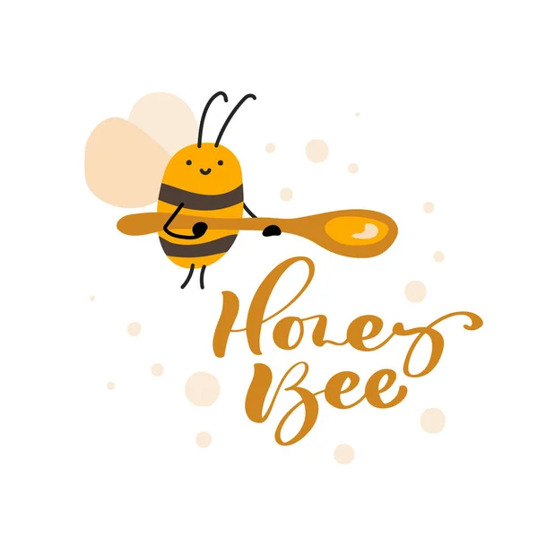 땅딸막 한 작은 벌에게 낙서 스타일 과 칼리 그래피 텍스트 Honey Bee card 를 숟가락으로 넣어 준다. 로고 아이들은 노란색 과 검정 색으로 인쇄되어 있다. 색칠 책, 티셔츠, 컵, 어린이용 옷 인쇄 — 스톡 벡터