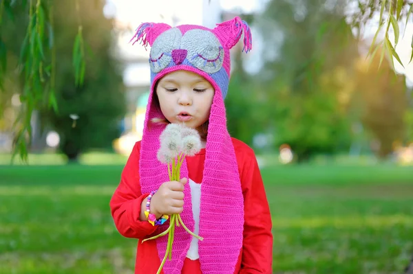 Portrait of a beautiful fashion little girl — Stock Photo, Image