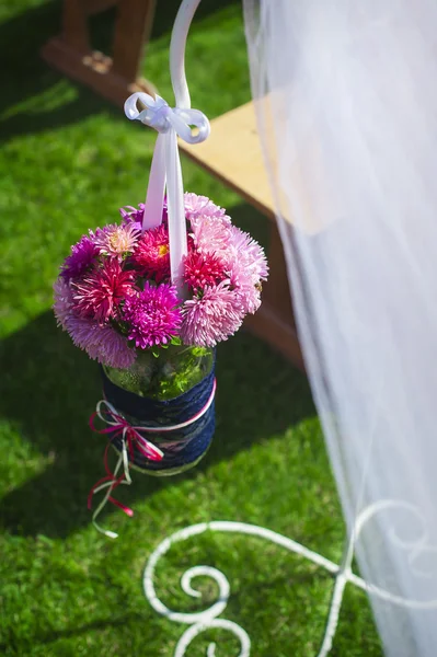 Dekoration av blommor på bröllopet — Stockfoto