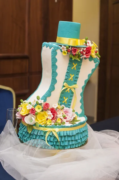 Современный свадебный торт — стоковое фото