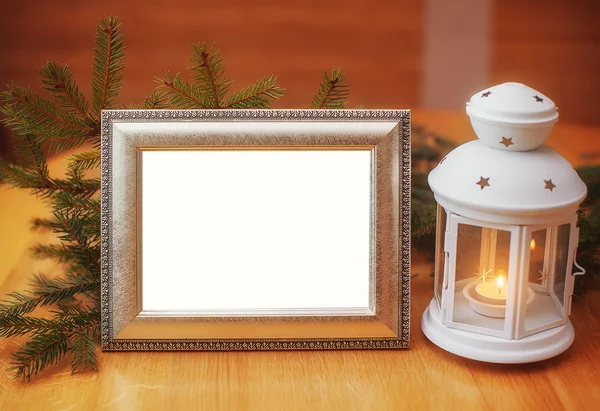Zaproszenia kartki świąteczne z ramki i świeca posiadacza, miejsce — Zdjęcie stockowe