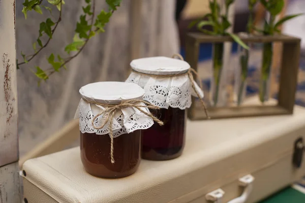Two jars of jam — Stock Photo, Image