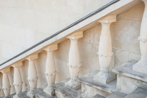 Balustre baroque en pierre et escalier — Photo