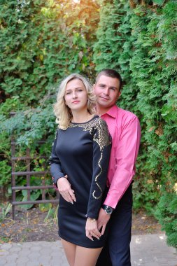 mutlu çift yaz aylarında aşık