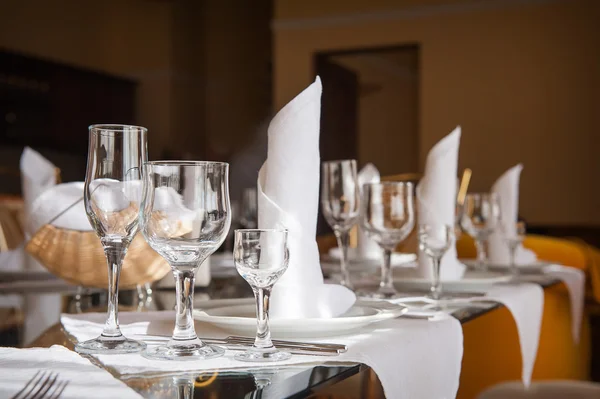 Configuração de mesa para umas férias no restaurante — Fotografia de Stock