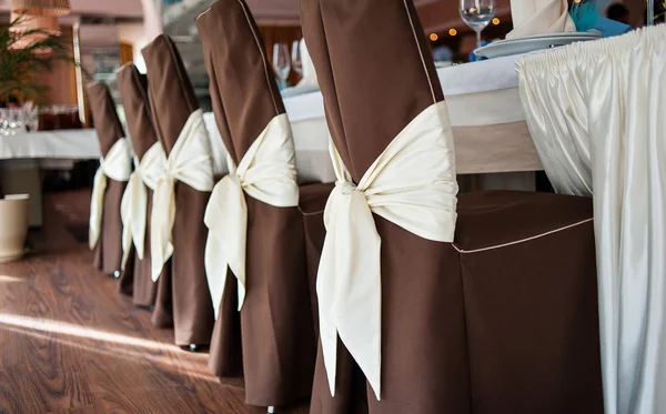 Chaises décorées pendant les vacances — Photo